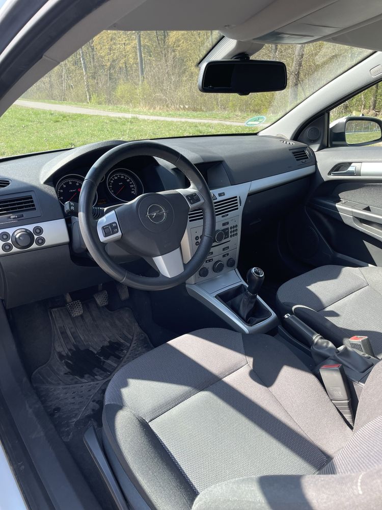 Opel astra H GTC 1.4EcoTec