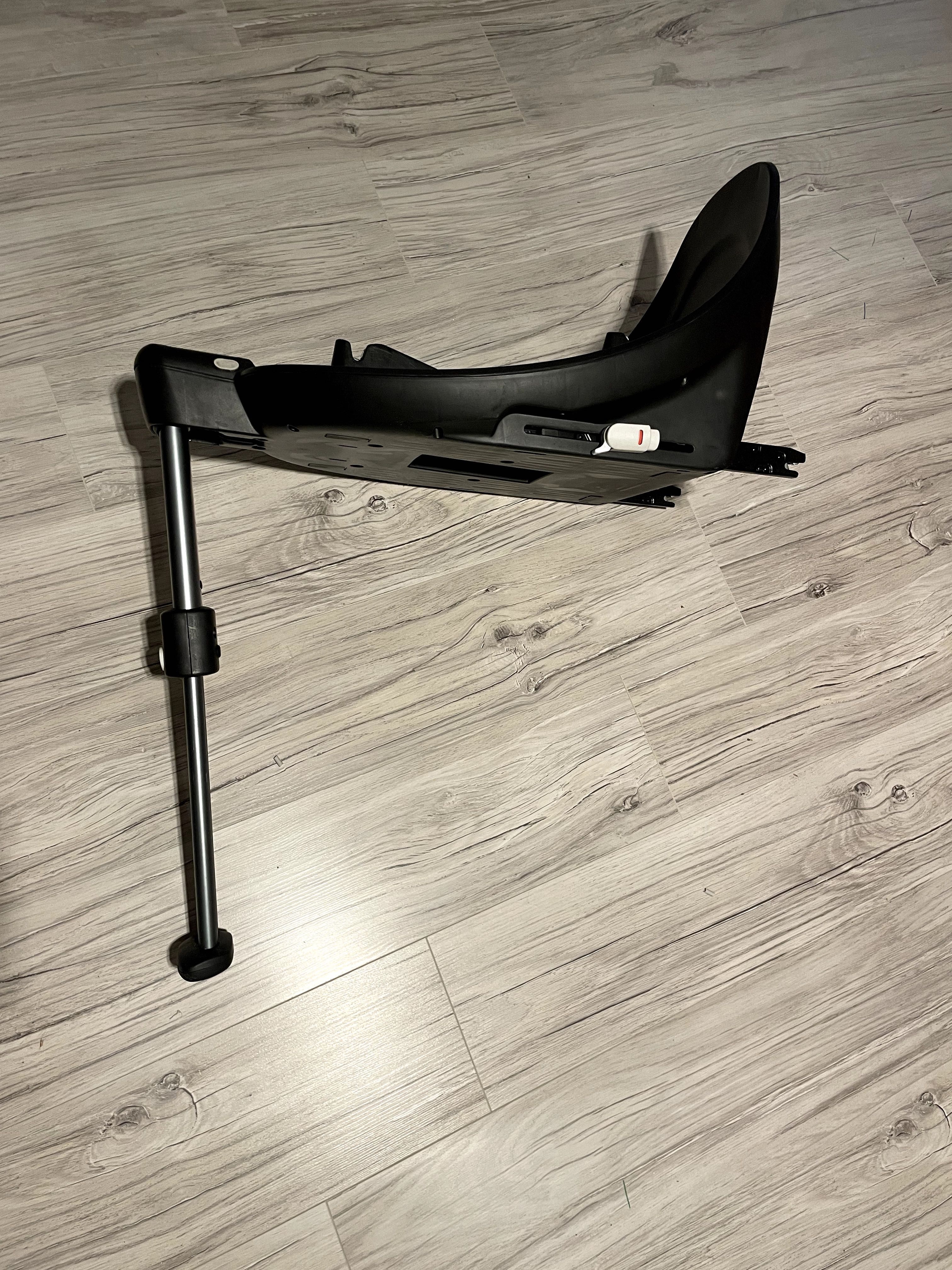 Komplet - baza Cybex Base M i foteliki Atom M oraz Sirona M2 i-size