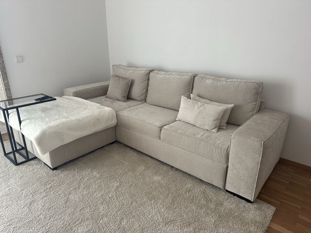 Sofá veludo bege com chaise long