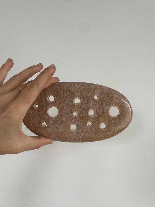 Wazon ceramiczny z dziurkami