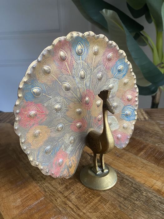 Kolorowy paw z mosiądzu vintage