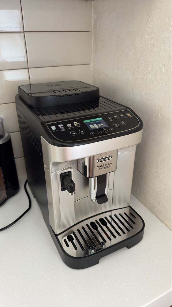 DELONGHI Magnifica Evo Next