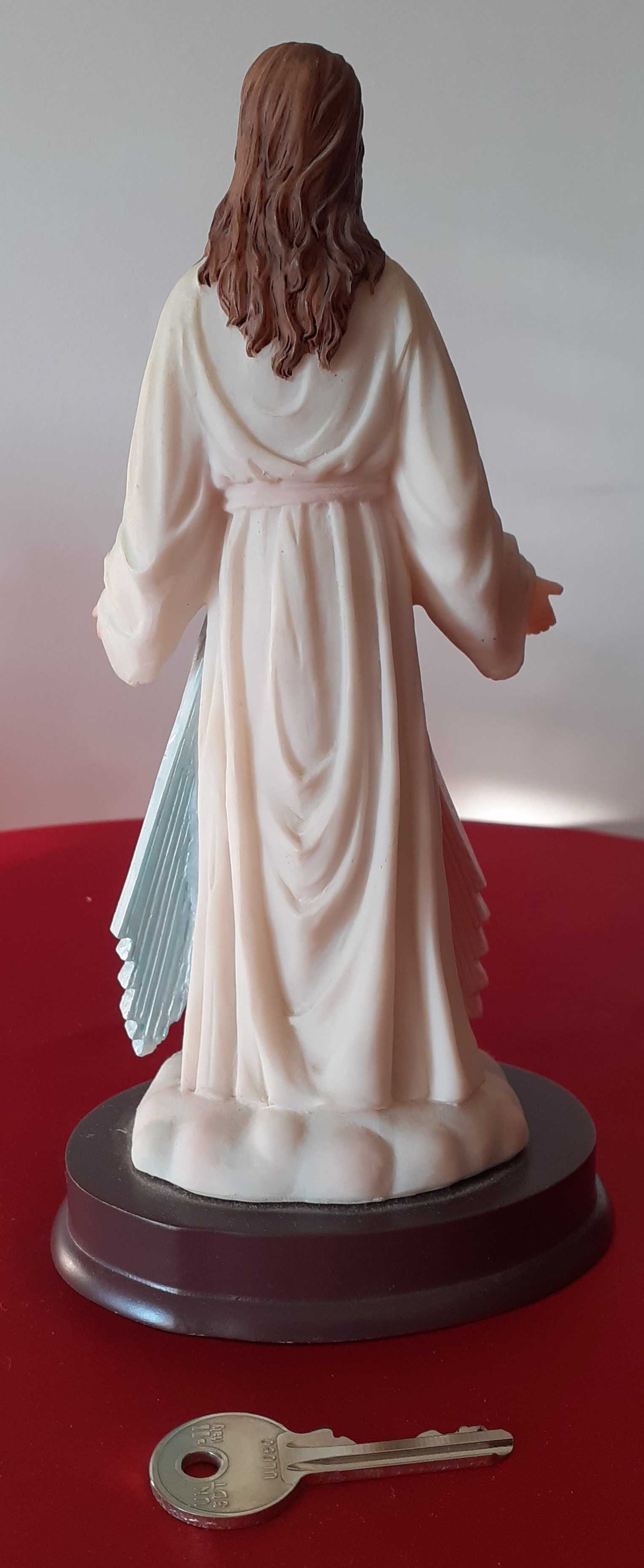 Estatueta em marfinite, de Jesus Mesericordioso