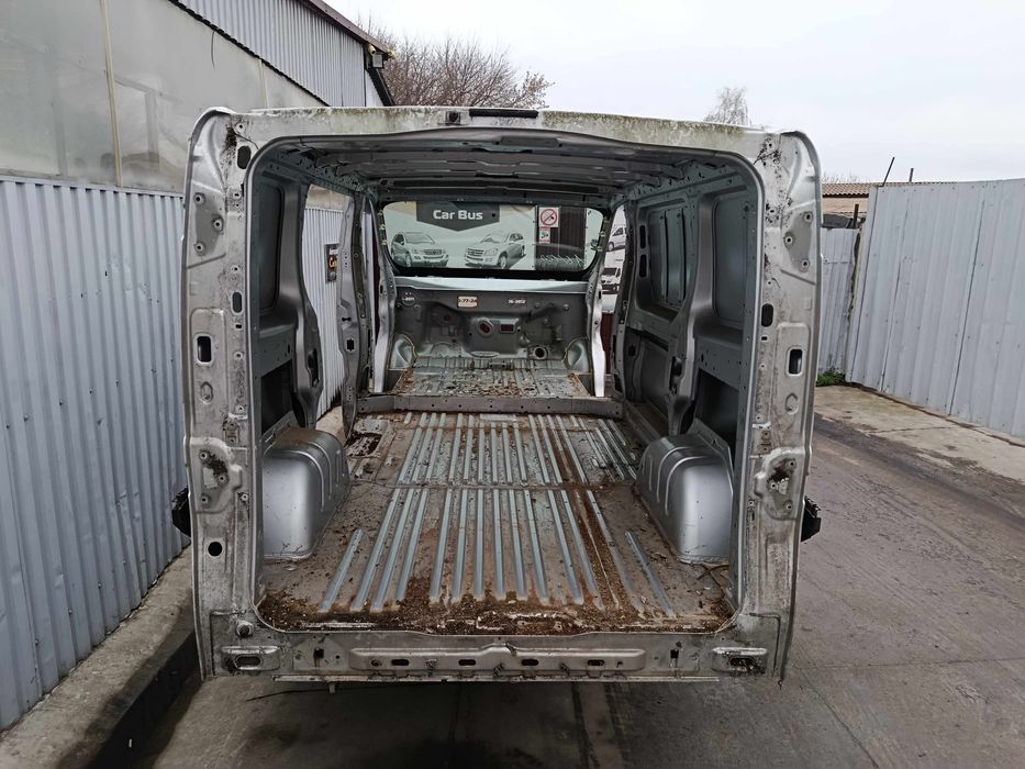 Кузов Четверть Передня Ліва Четверть Передня Права Четверть Задня