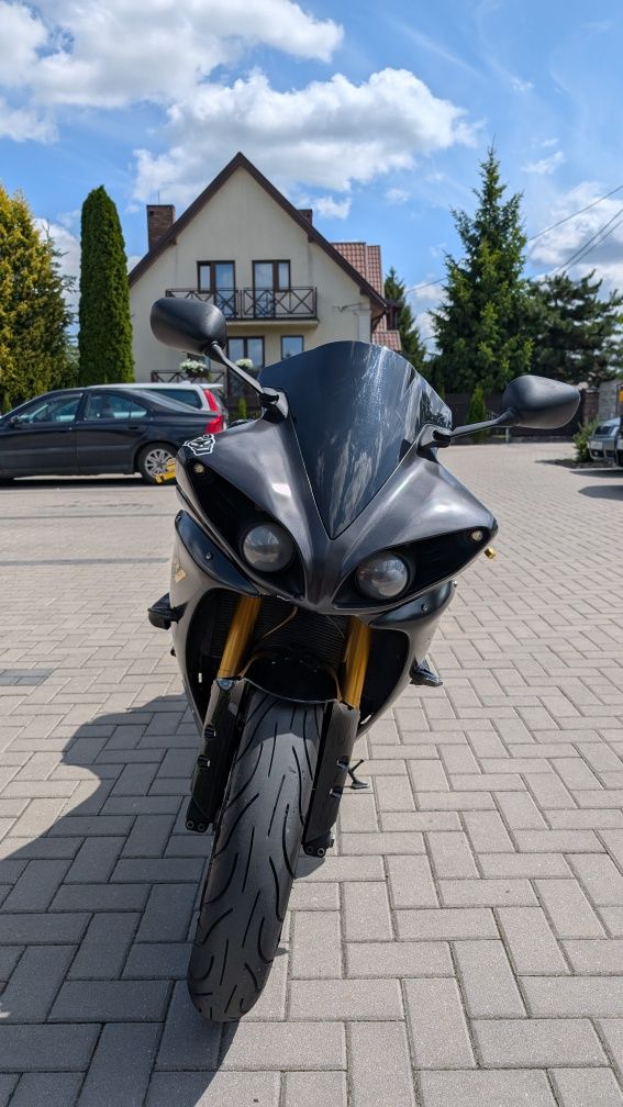 Yamaha R1 RN22 2011