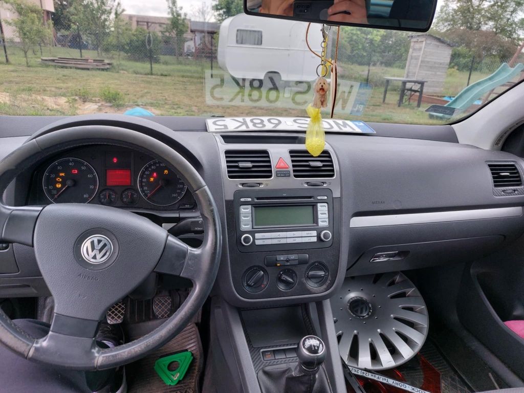 Volkswagen Golf 5 1.6MPI (USZKODZONY)