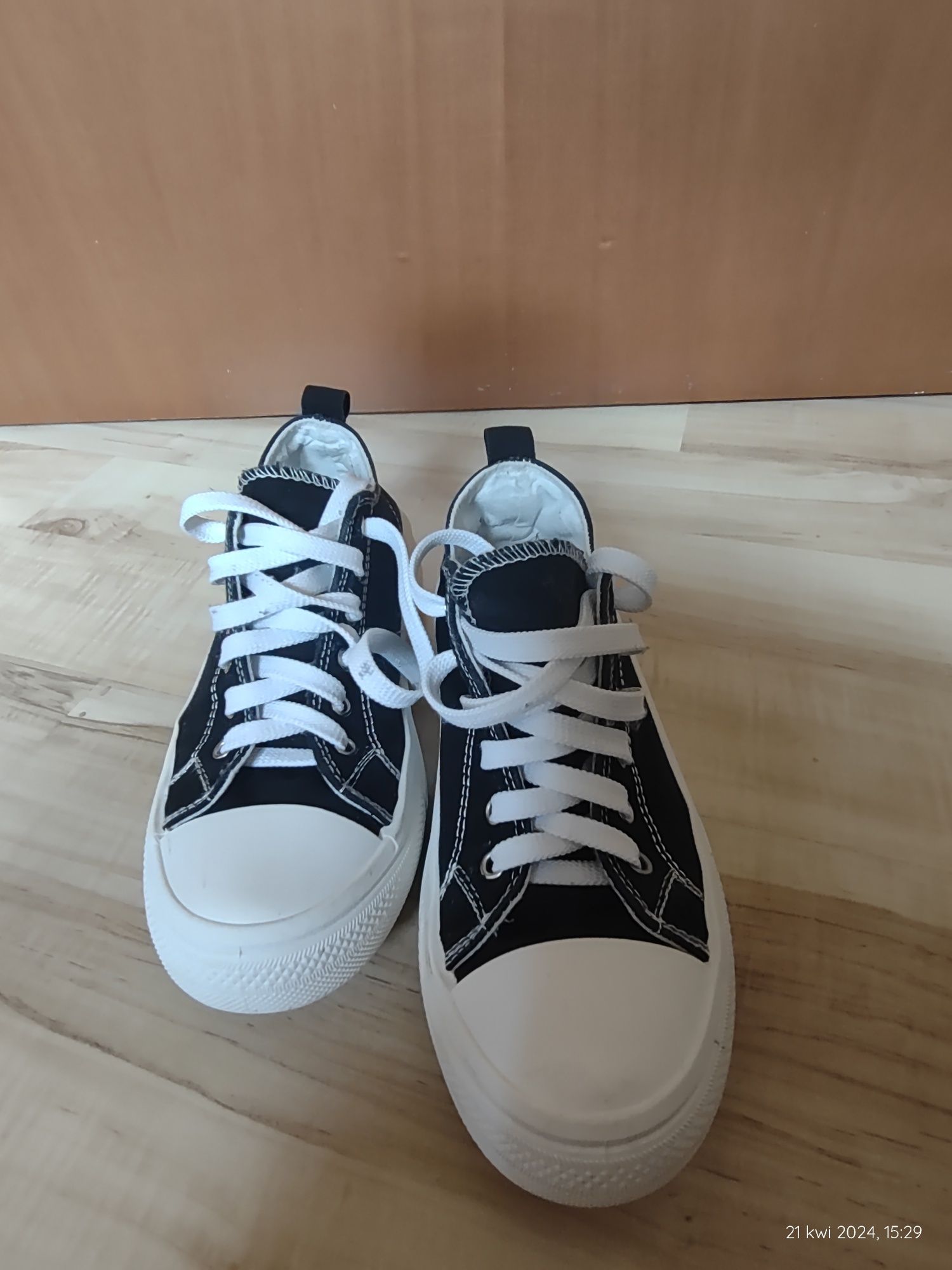 Trampki, rozmiar 37
