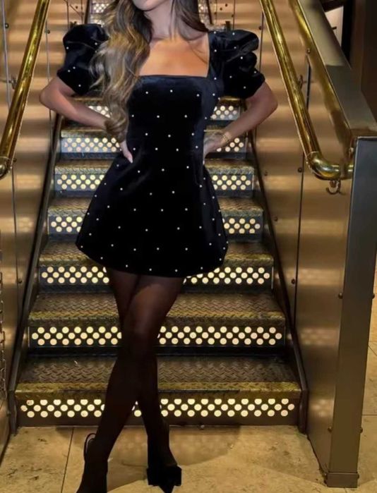 Сукня з бархату ідеальна на Новий рік