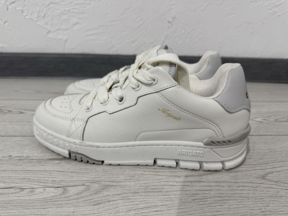Axel Arigato sneakersy