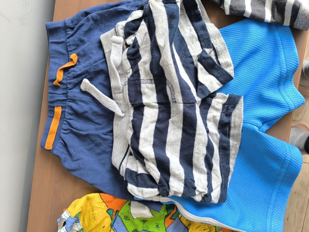 Spodenki chłopięce, mega paka,w rozmiarze od 74 do 86, sztuk 15