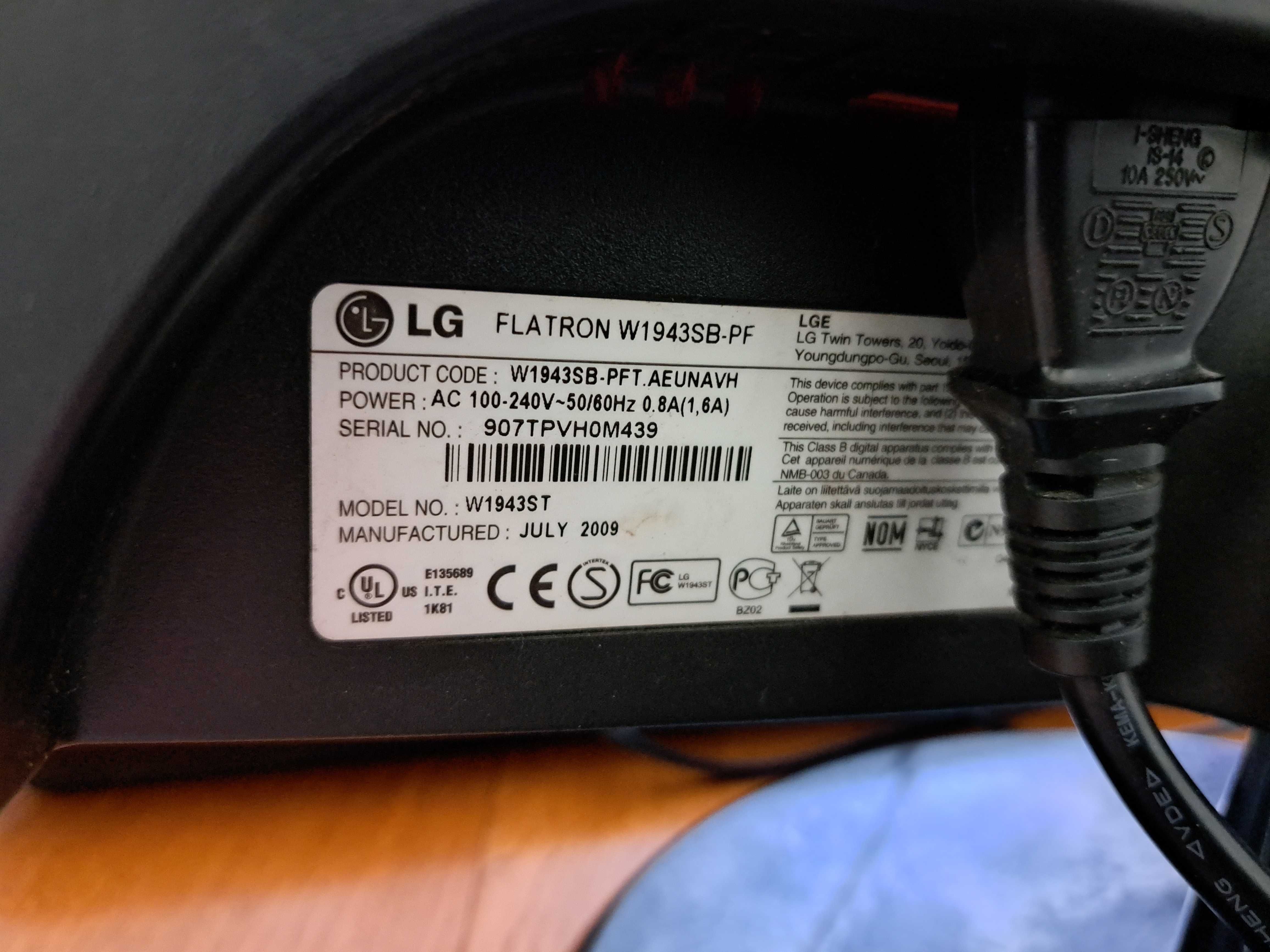 Komputer stacjonarny Easy Touch z monitorem