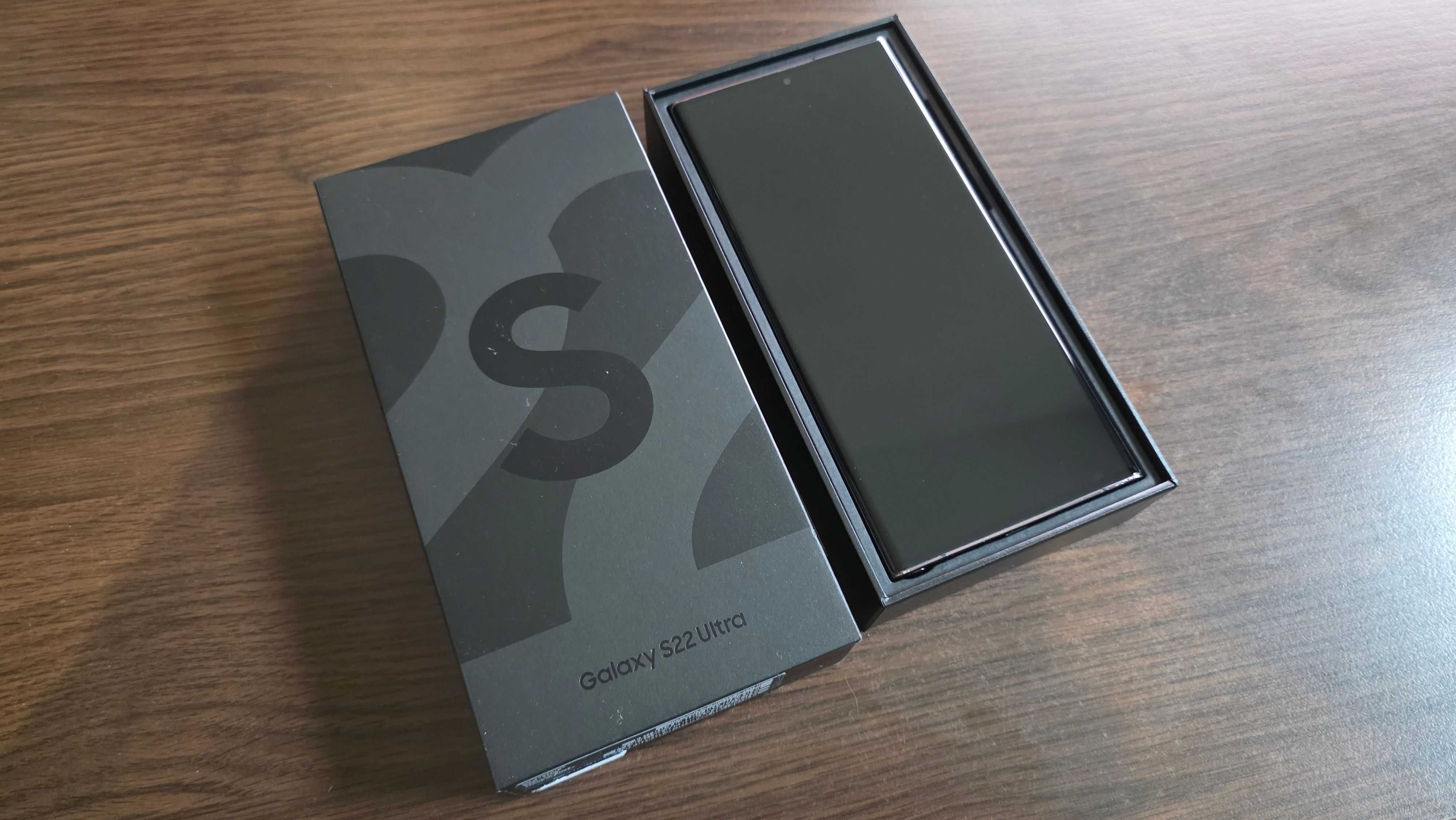 Samsung Galaxy S22 Ultra 512GB - Galaxy AI - KOMPLET, STAN BDB