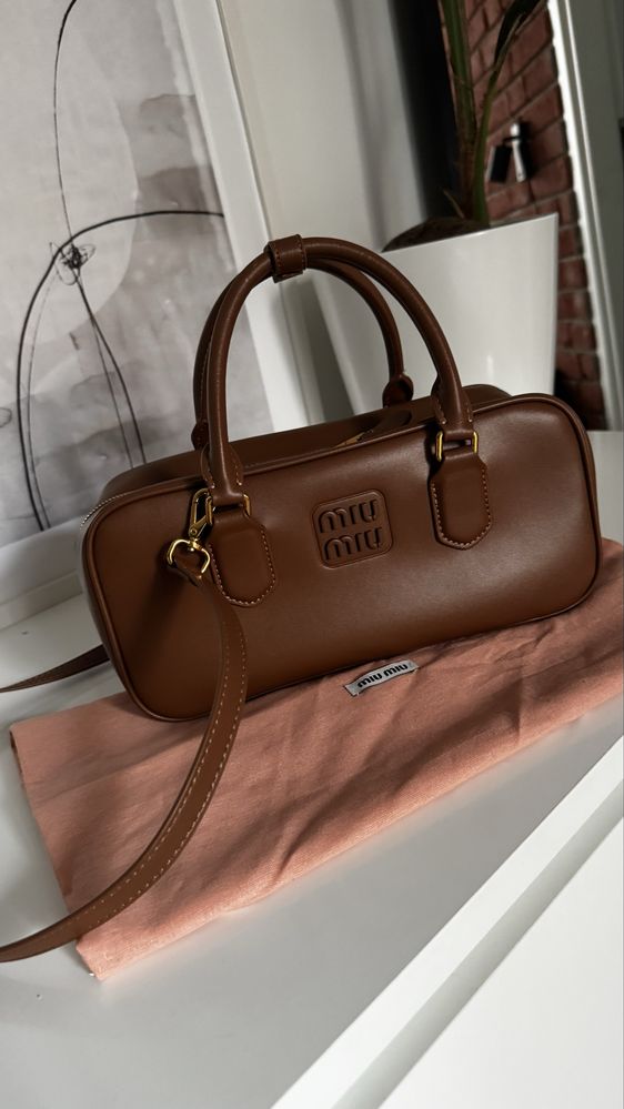 Miu Miu Medium skora naturalna brąz