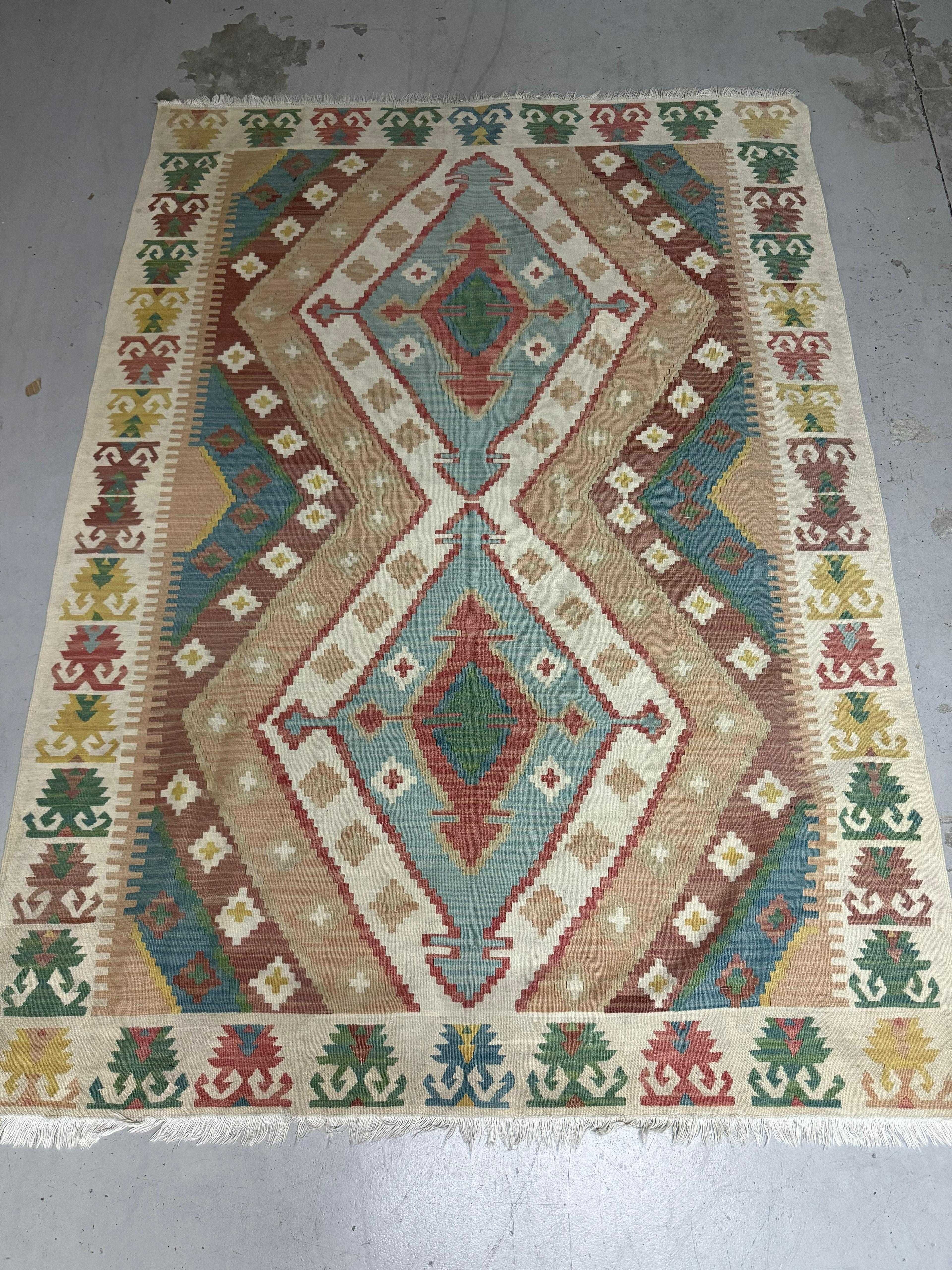 Tapete Kilim Bege Pérola Autêntico 140x200cm em excelente estado