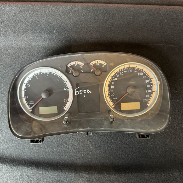 Приборна панель volkswagen bora, golf 4