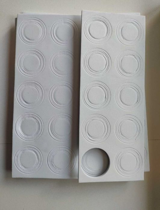 Pudełko na 100 monet