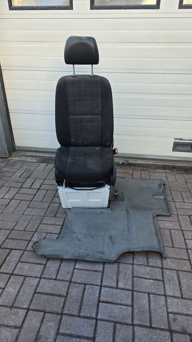 Fotel siedzenie Mercedes Sprinter 906 prawy pasażera mata podstawa kpl