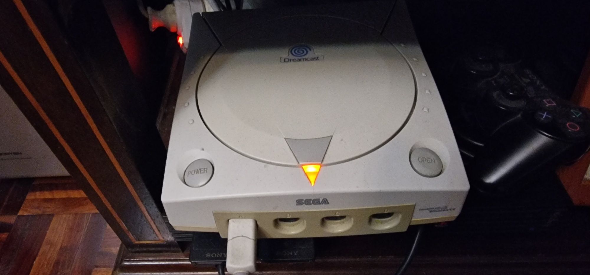 Consola Dreamcast com GD_EMU