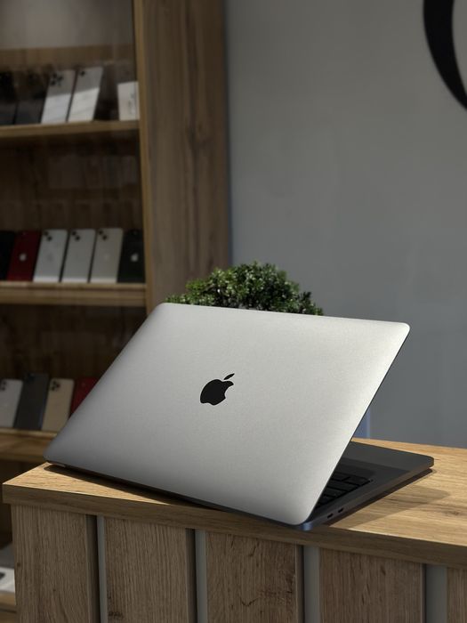 MacBook Pro M2 8/256 5 циклів • Гарантія • Магазин