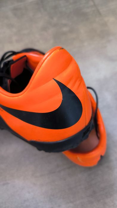 Сороконіжки NIKE HYPERVENOM 44р