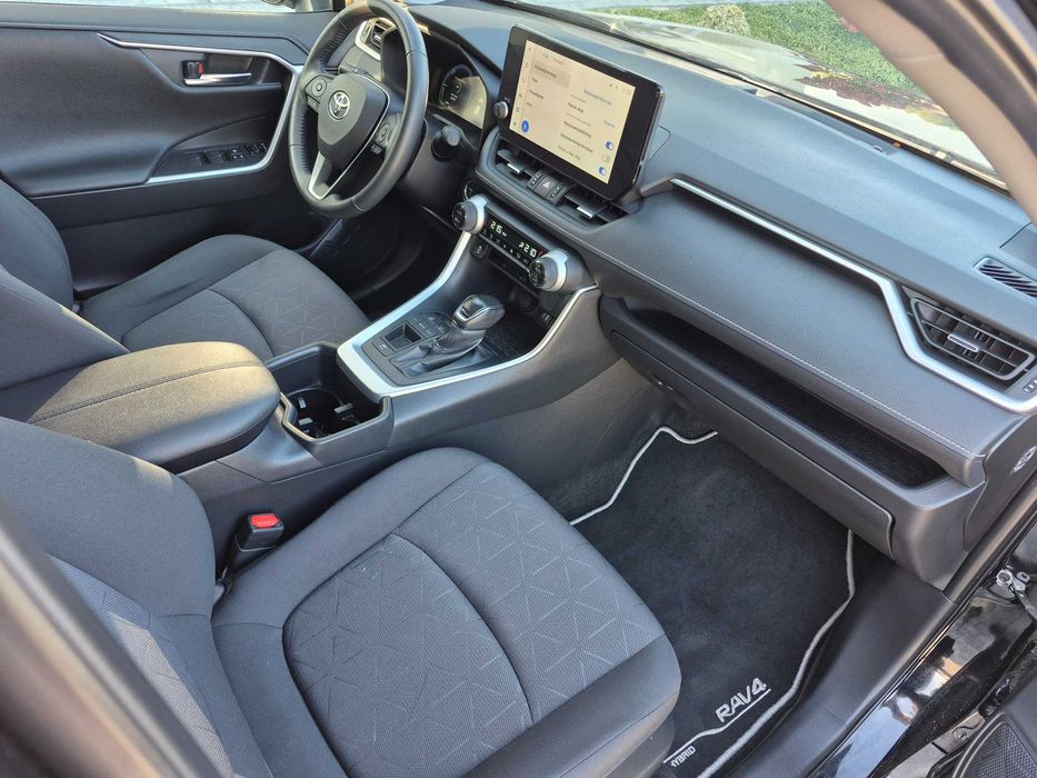 rav4 fotele 2023 rok 50 tyś km