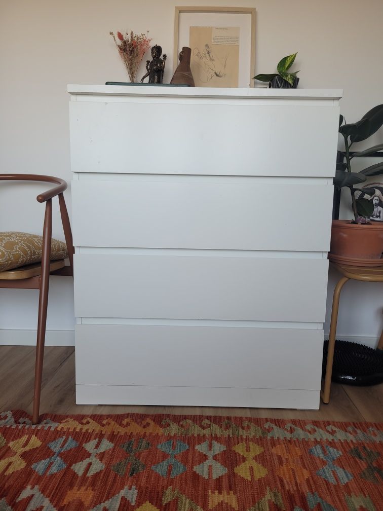 Malm Ikea 4 gavetas