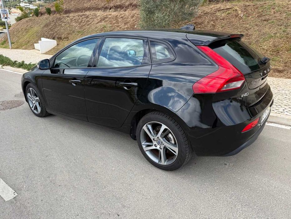 Volvo v40 D2 diesel Automatico