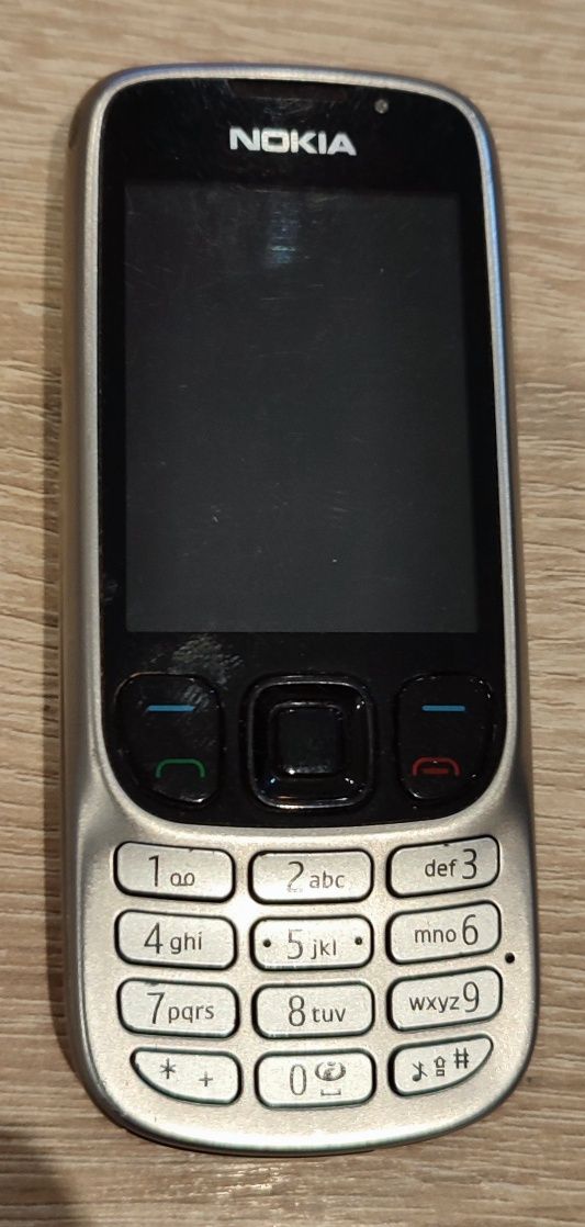 Stare telefony komórkowe-zestaw.