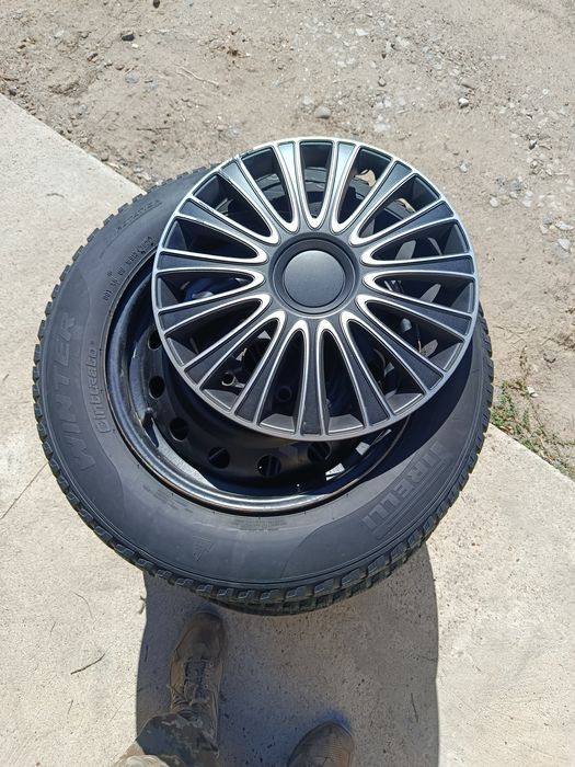 Продам зимню резину Pirelli