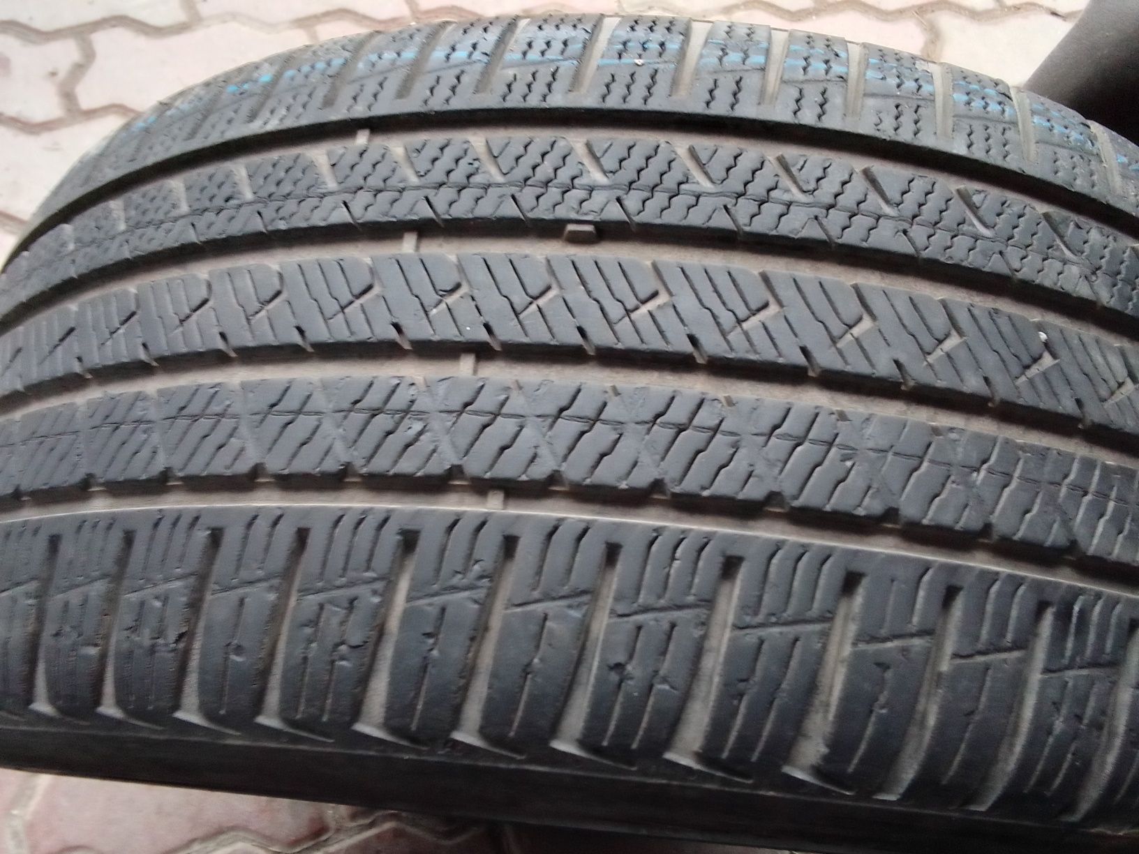 Opona wielosezonowa 225/45r17 VREDESTEIN 2021r