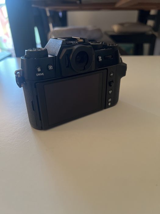 Camera Fujifilm XT50 + Objectiva XC 15-45mm f3.5-5.6