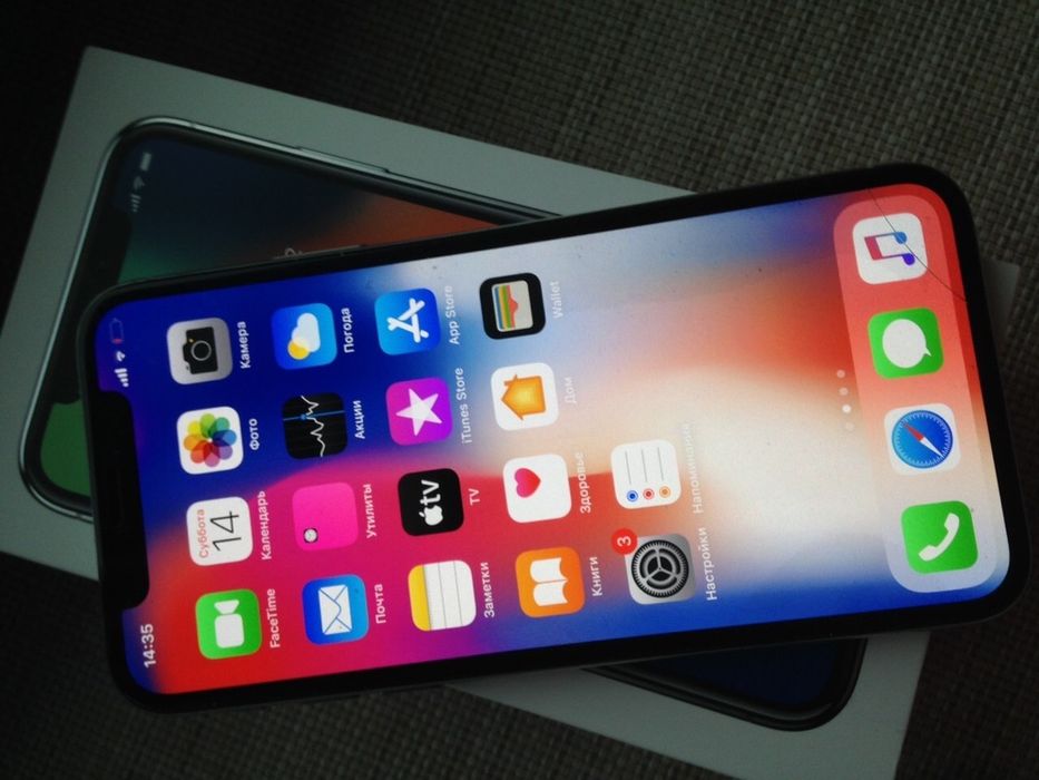 Телефон iPhone X, 64 gb