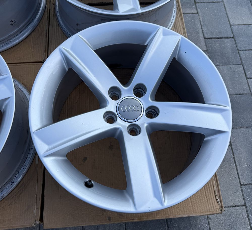 Oryginalne felgi Audi 17" A4 A5 A6 5x112 7.5J ET28 8T0 s-line