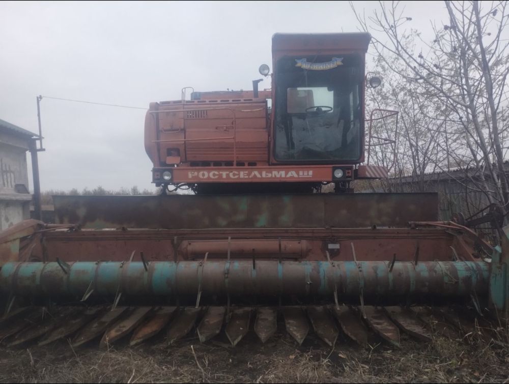Продам комбайн Дон-1500