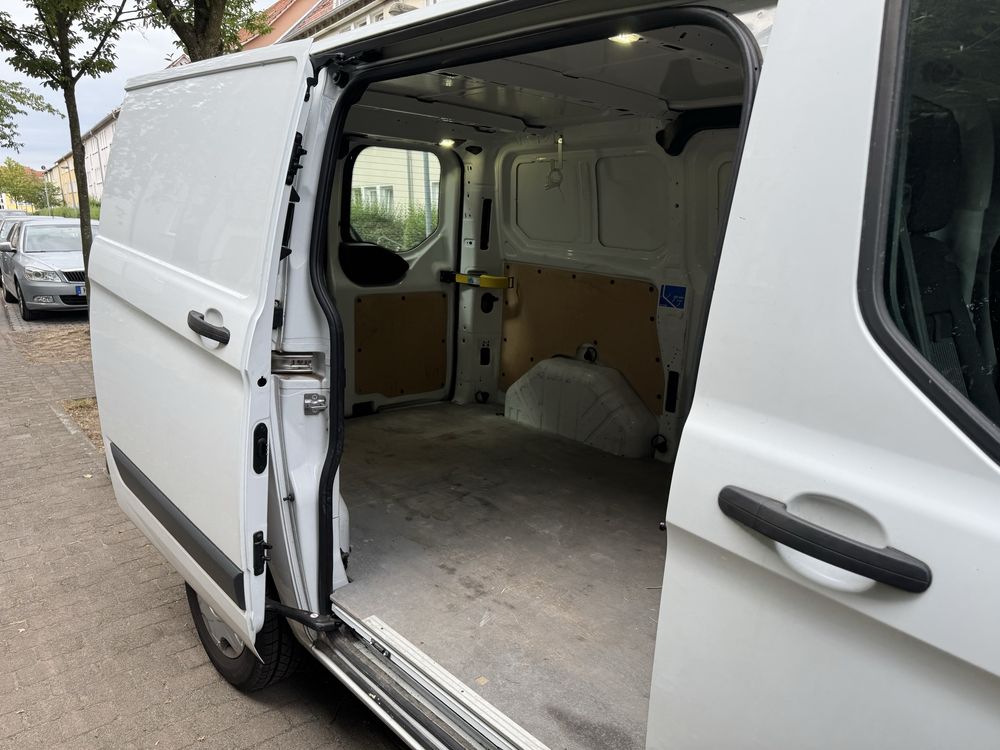 Ford Transit Custom 310 L2H1 Limited