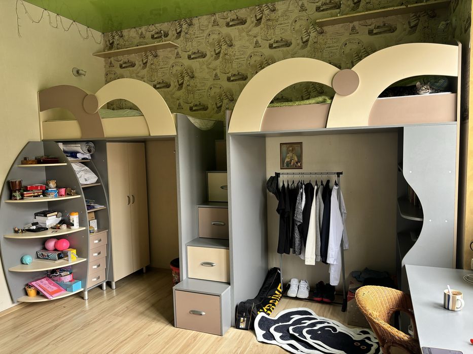 Дитяча - горище