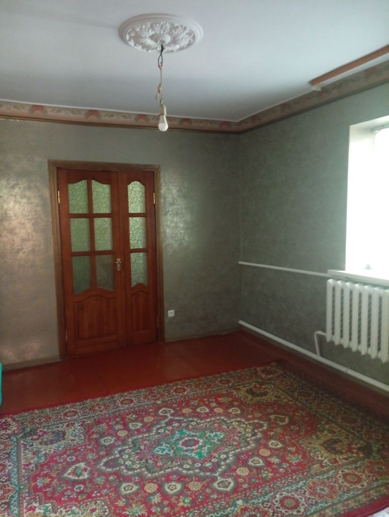 Дім з гаражем та альтанкою!