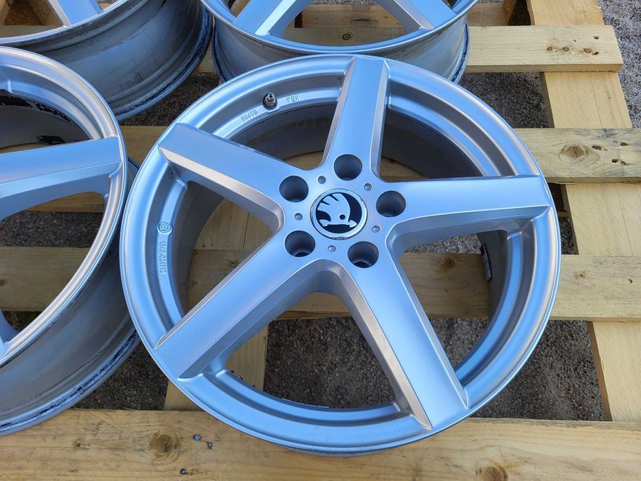 [1180] Felgi aluminiowe 17 Cali 5x112 Skoda Octavia Karoq