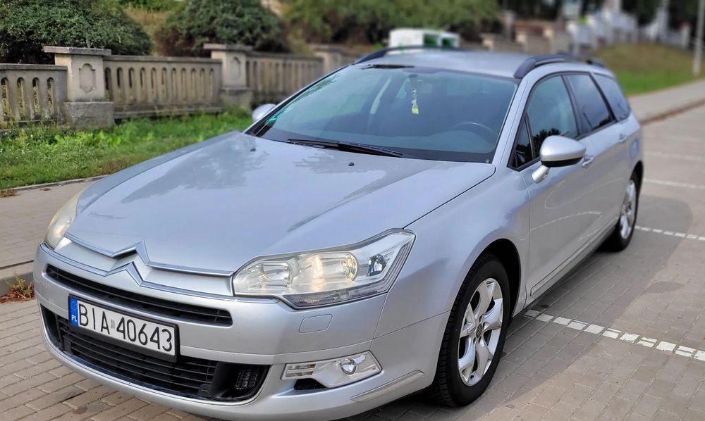 Citroën C5 Sprzedam zadbanego Citroena C5 w wersji kombi (Tourer) z 2009 roku