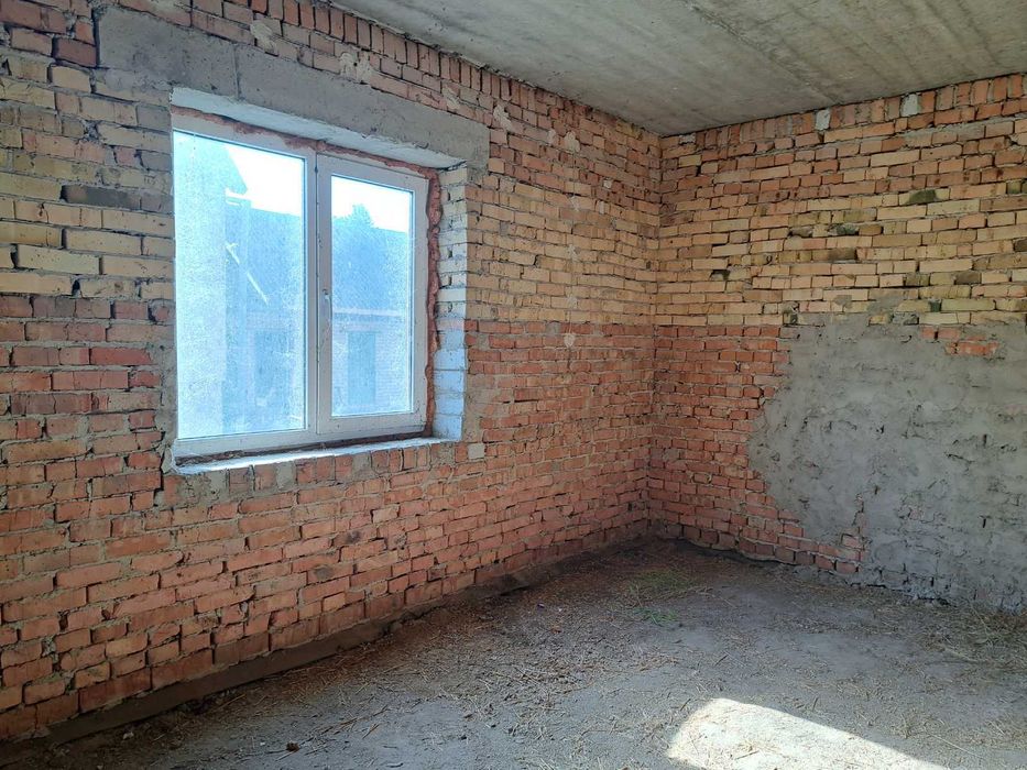 Продам новий будинок.