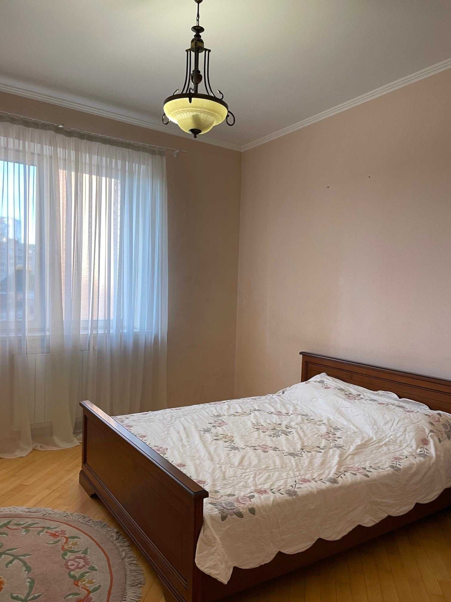 ЖК "Оазис" Івасюка 10а корп 8  оренда 3 кімнатноі квартири з ремонтом