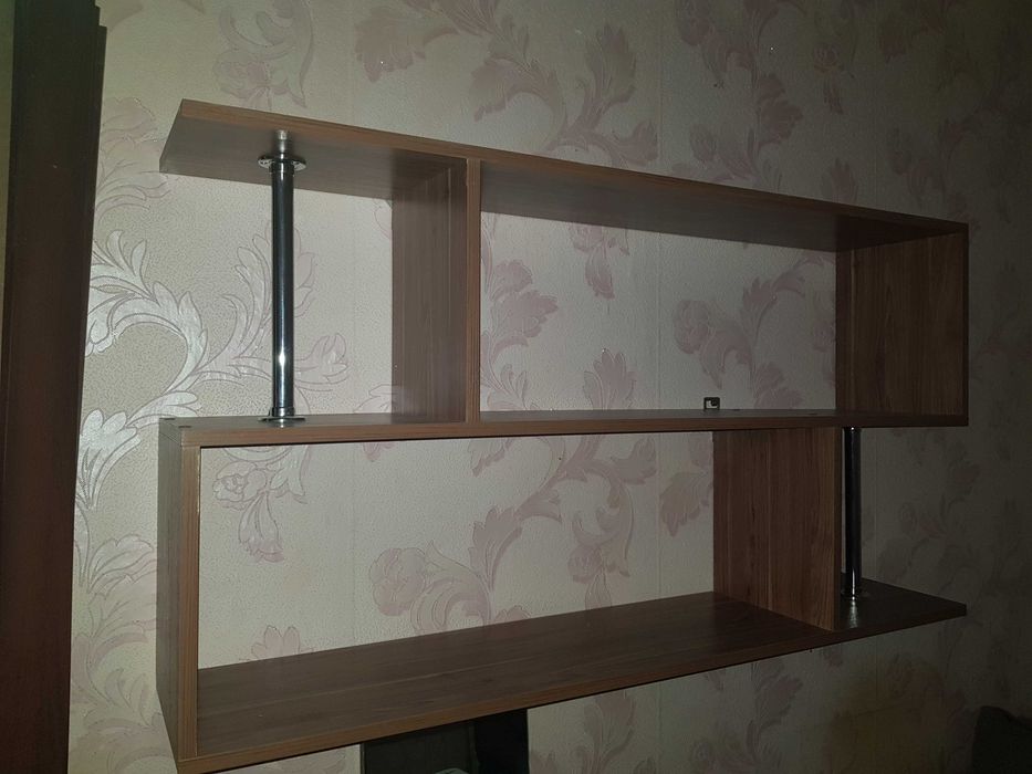 Полка настенная. Продам срочно