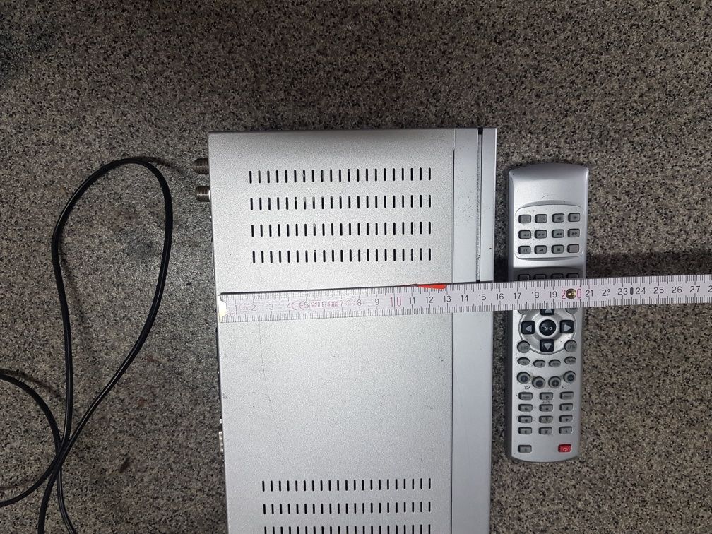 Dekoder do satelity  Digitalen Sateliten Receiver RESIWER