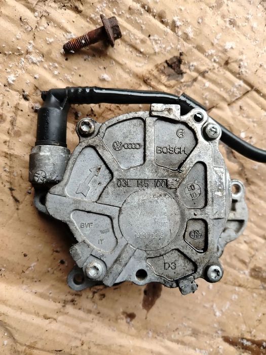 POMPA VACU VACUM AUDI A4 B8 LIFT 2.0 TDI 03L145100F