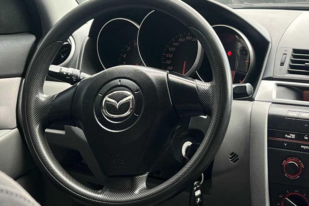 Mazda 3 2004 року