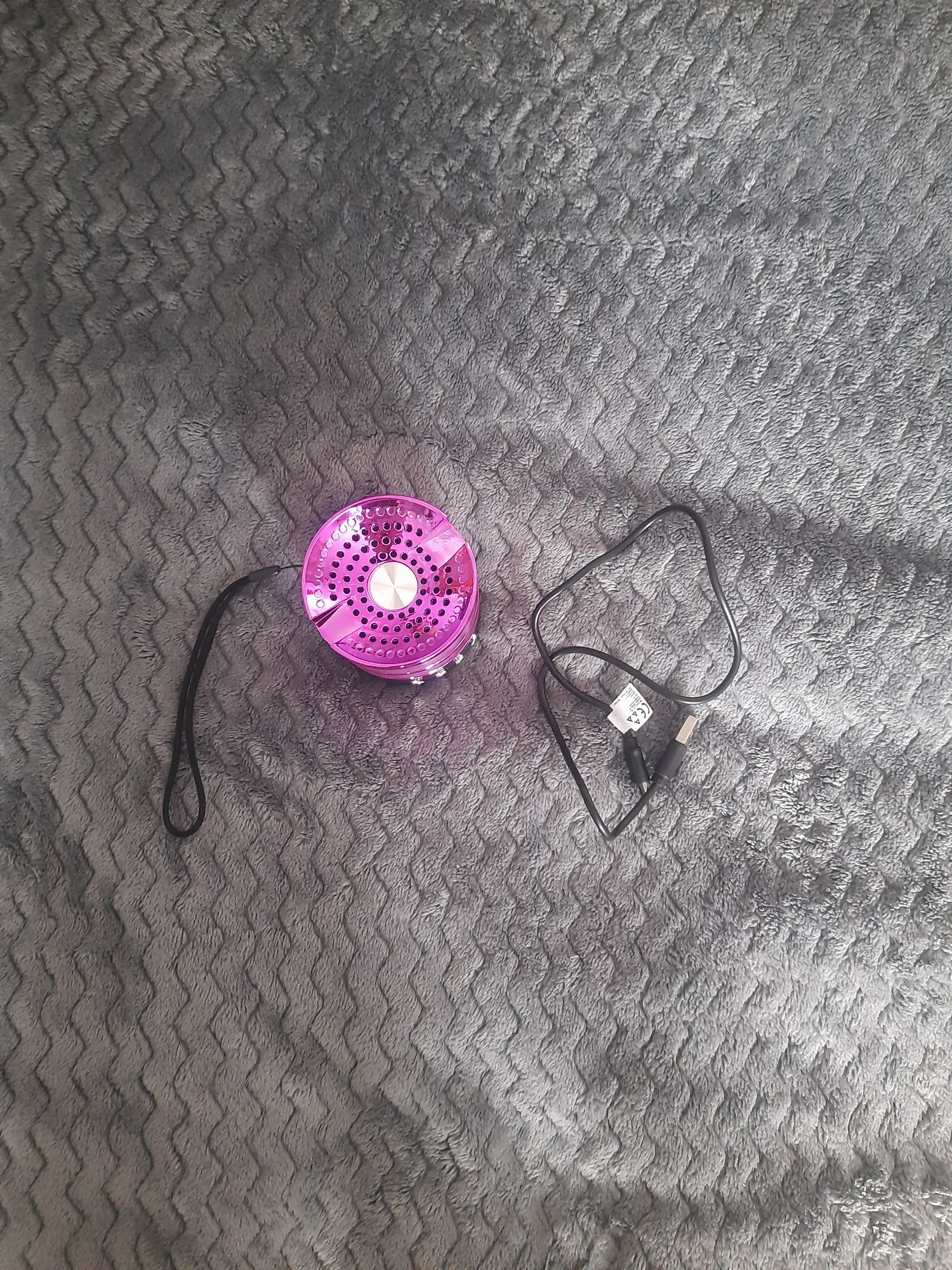Przenośny głośnik bluetooth