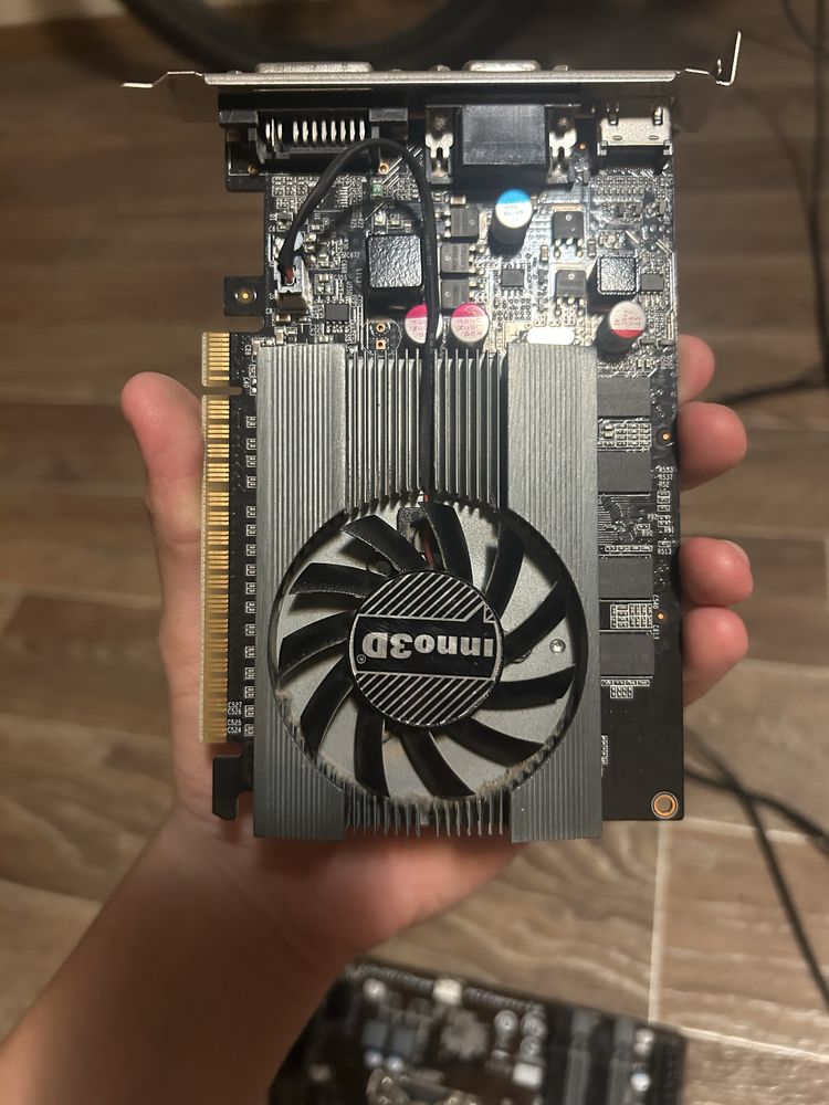 Відеокарта GT730 2 gb Inno3d