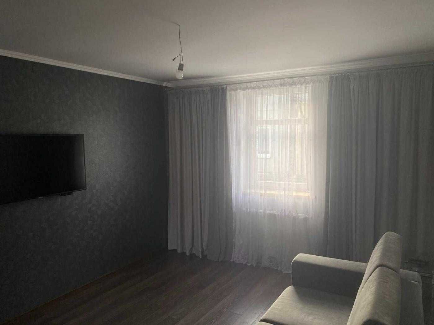 Продаж будинку, вулиця Липинського