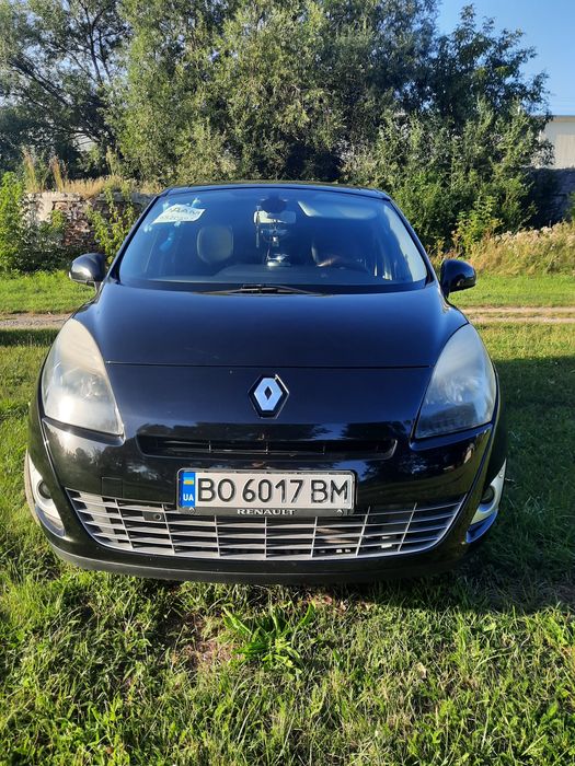 Авто Renault Grand Scenic 2011 автомат