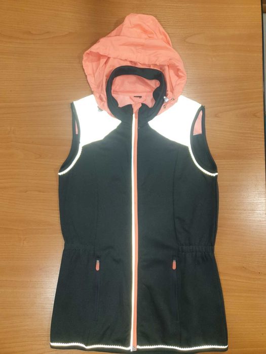 Жилет спортивний